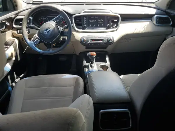 5XYPG4A54KG546258 2019 KIA SORENTO - Image 8