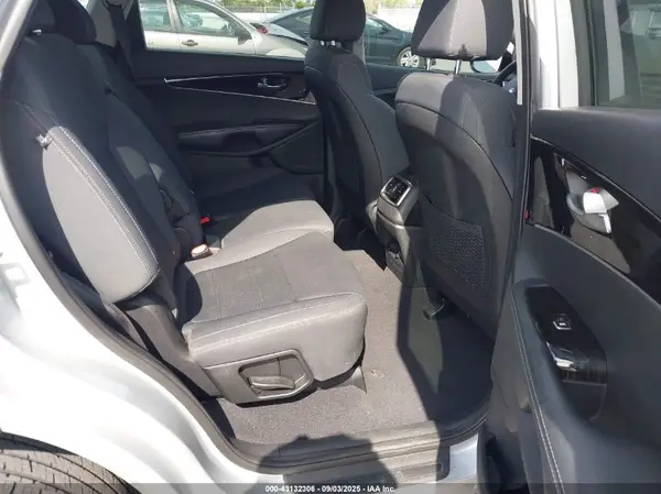 5XYPG4A54KG553713 2019 KIA SORENTO - Image 8