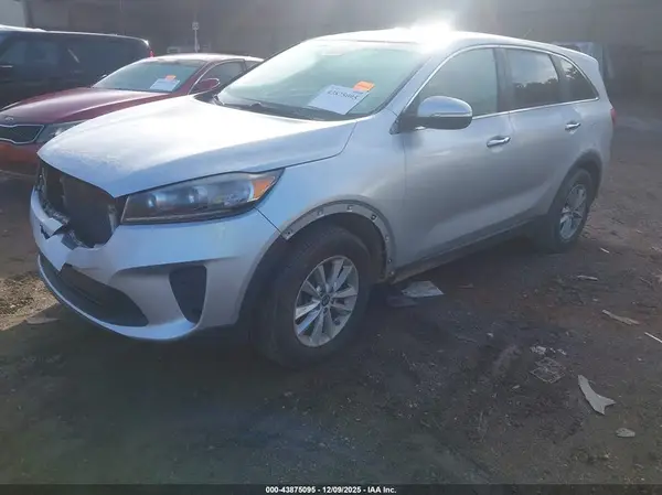 5XYPG4A54KG573203 2019 KIA SORENTO - Image 2