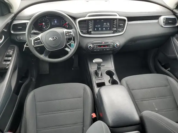 5XYPG4A54KG591748 2017 KIA SORENTO - Image 8
