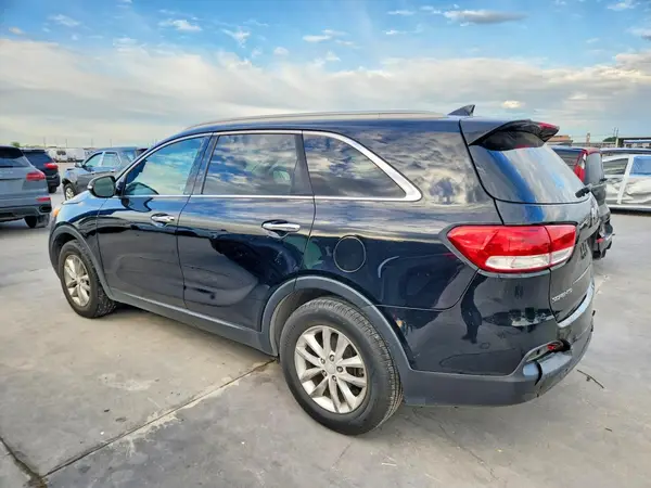 5XYPG4A55GG021037 2016 KIA SORENTO - Image 2