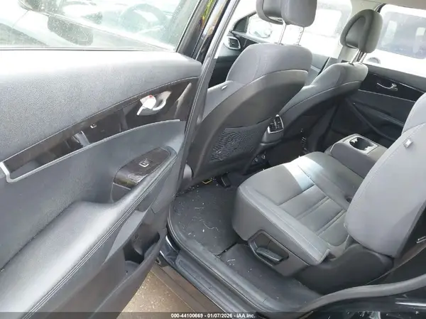 5XYPG4A55GG037884 2016 KIA SORENTO - Image 8