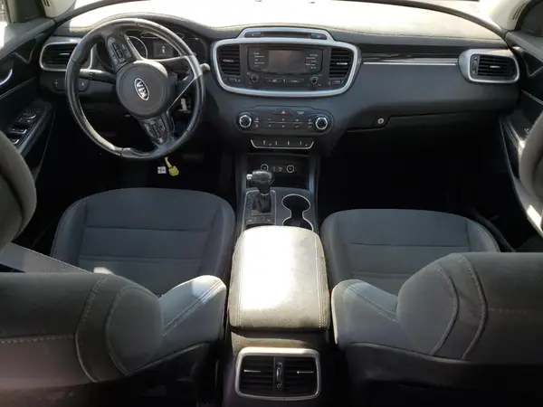 5XYPG4A55GG068830 2016 KIA SORENTO - Image 8