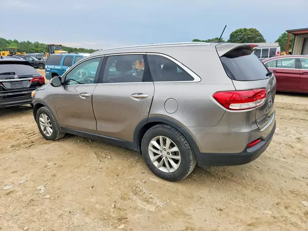 5XYPG4A55GG105472 2016 KIA SORENTO - Image 2