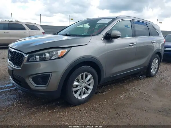 5XYPG4A55GG111028 2016 KIA SORENTO - Image 2