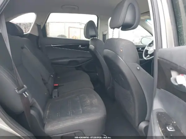 5XYPG4A55GG111028 2016 KIA SORENTO - Image 8