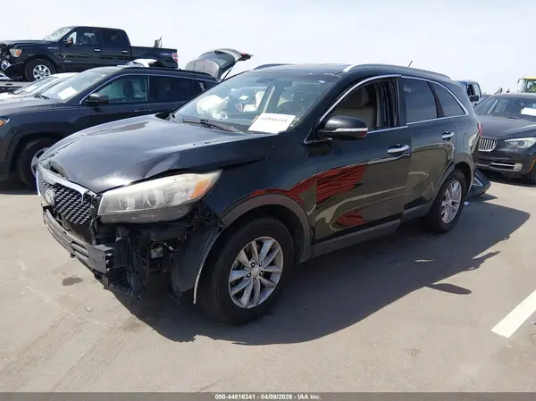 5XYPG4A55GG111238 2016 KIA SORENTO - Image 2