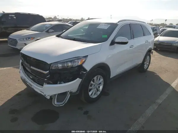 5XYPG4A55GG116147 2016 KIA SORENTO - Image 2
