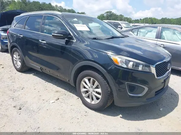 5XYPG4A55GG137614 2016 KIA SORENTO - Image 1