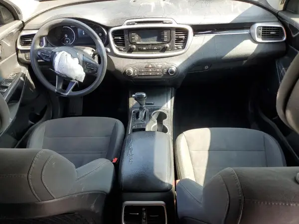 5XYPG4A55GG147611 2016 KIA SORENTO - Image 8
