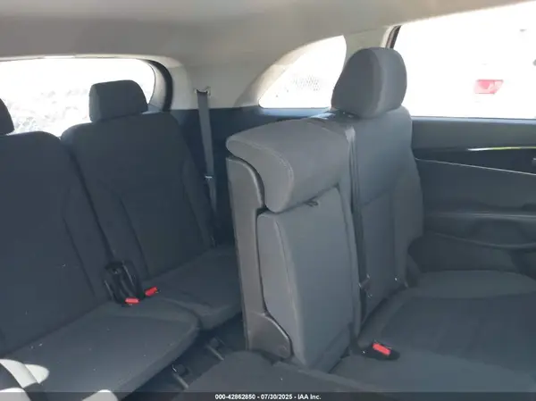 5XYPG4A55GG153926 2016 KIA SORENTO - Image 8