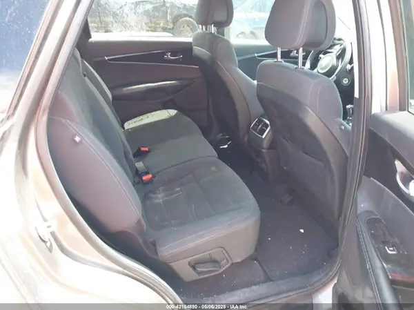 5XYPG4A55GG179359 2016 KIA SORENTO - Image 8
