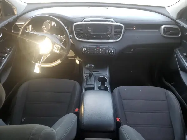 5XYPG4A55HG208957 2017 KIA SORENTO - Image 8