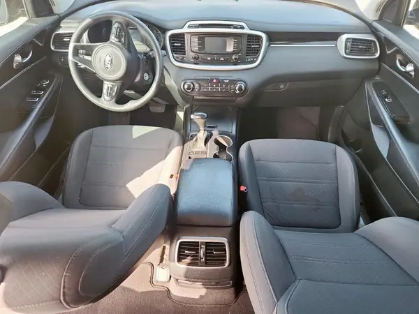 5XYPG4A55HG225757 2017 KIA SORENTO - Image 8