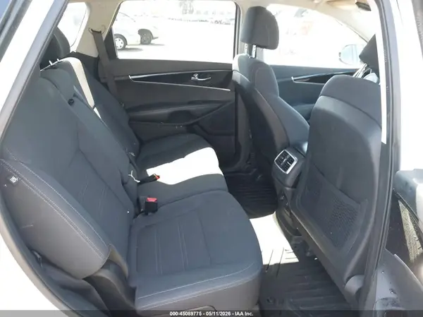 5XYPG4A55HG250268 2017 KIA SORENTO - Image 8