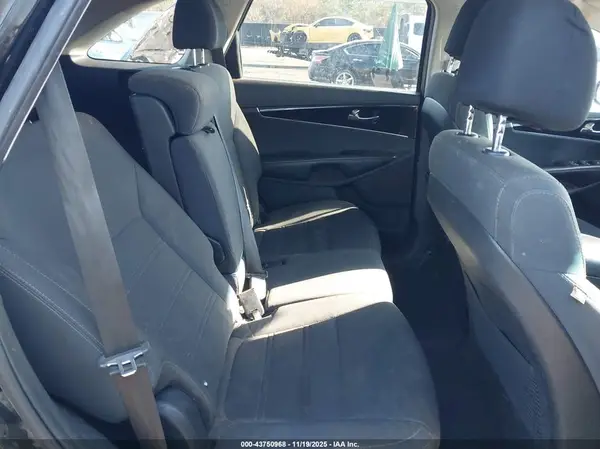 5XYPG4A55HG291371 2017 KIA SORENTO - Image 8