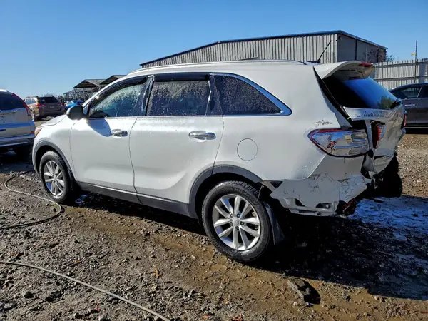 5XYPG4A55HG304829 2017 KIA SORENTO - Image 2