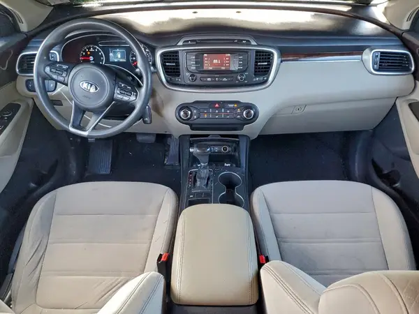 5XYPG4A55HG312512 2017 KIA SORENTO - Image 8