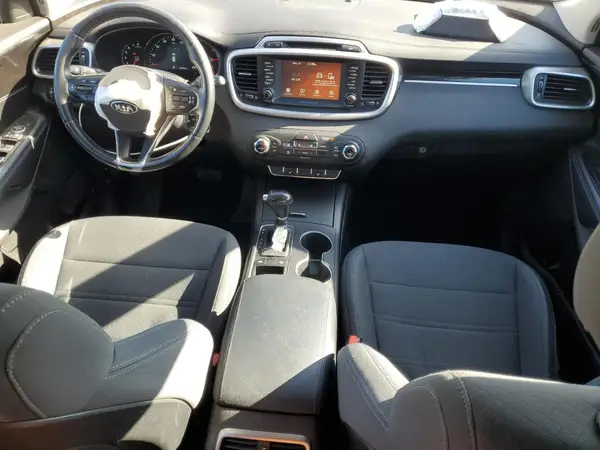 5XYPG4A55JG340140 2018 KIA SORENTO - Image 8