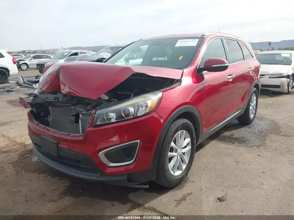 5XYPG4A55JG346391 2018 KIA SORENTO - Image 2