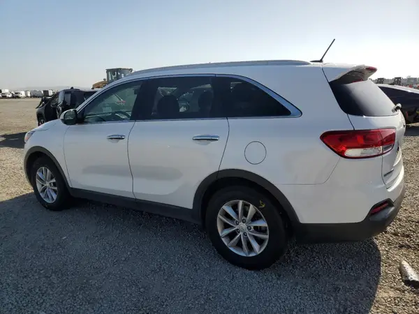 5XYPG4A55JG388107 2018 KIA SORENTO - Image 2