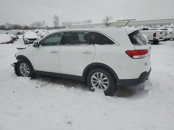 5XYPG4A55JG388169 2018 KIA SORENTO - Image 2