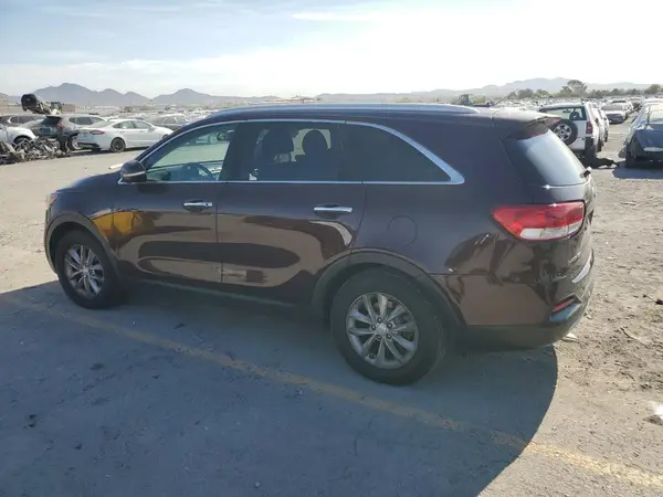 5XYPG4A55JG388236 2018 KIA SORENTO - Image 2