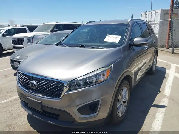 5XYPG4A55JG389998 2018 KIA SORENTO - Image 2