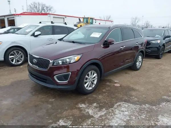 5XYPG4A55JG393615 2018 KIA SORENTO - Image 2