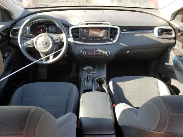 5XYPG4A55JG394165 2018 KIA SORENTO - Image 8