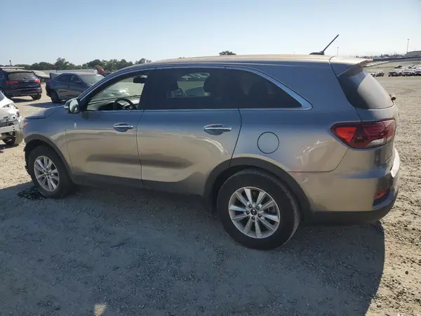 5XYPG4A55KG471831 2019 KIA SORENTO - Image 2