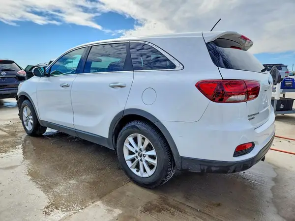 5XYPG4A55KG474017 2019 KIA SORENTO - Image 2