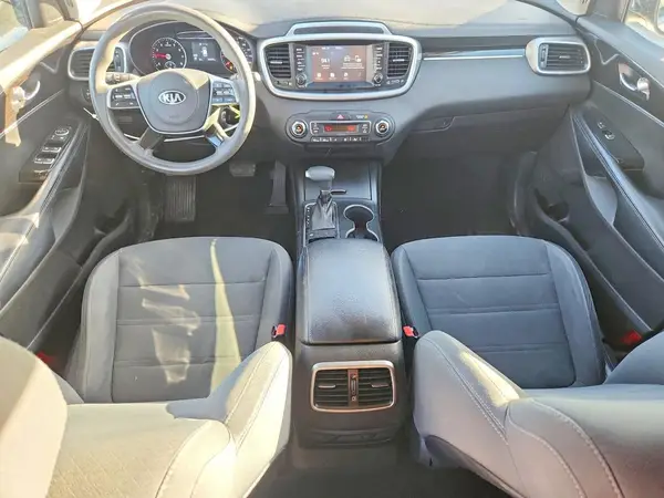 5XYPG4A55KG474017 2019 KIA SORENTO - Image 8