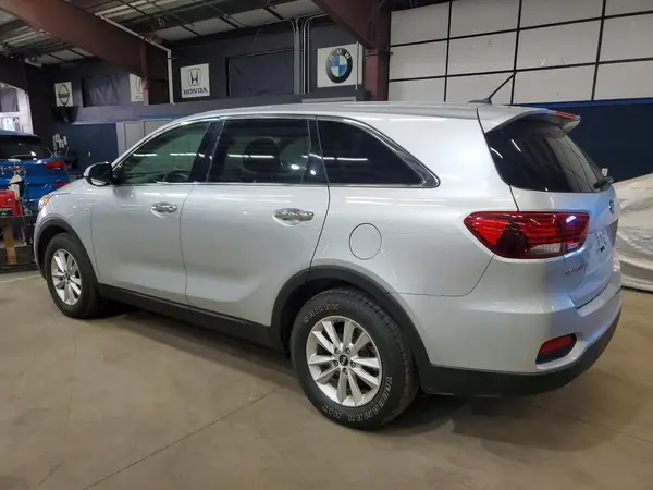 5XYPG4A55KG483400 2019 KIA SORENTO - Image 2