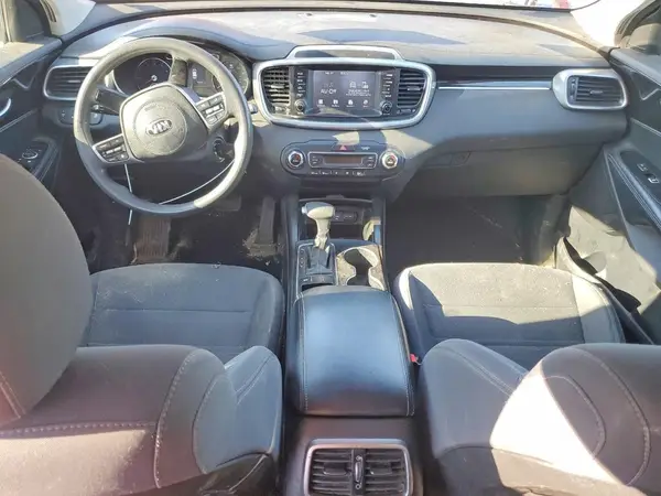 5XYPG4A55KG483932 2019 KIA SORENTO - Image 8