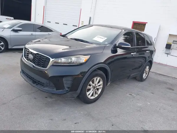 5XYPG4A55KG484496 2019 KIA SORENTO - Image 2