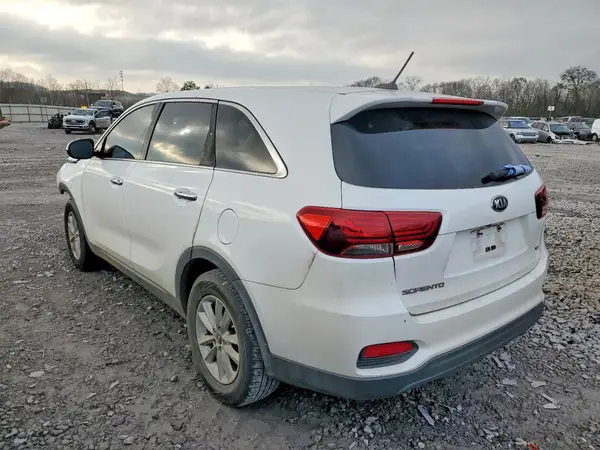 5XYPG4A55KG489147 2019 KIA SORENTO - Image 2