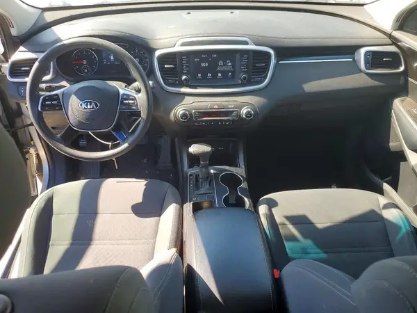 5XYPG4A55KG489388 2019 KIA SORENTO - Image 8