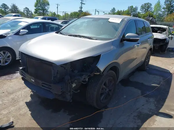 5XYPG4A55KG490248 2019 KIA SORENTO - Image 2