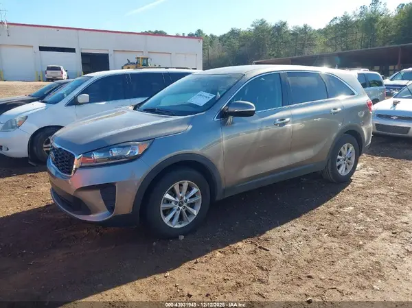 5XYPG4A55KG492906 2019 KIA SORENTO - Image 2