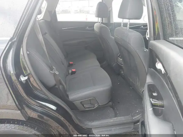 5XYPG4A55KG496194 2019 KIA SORENTO - Image 8
