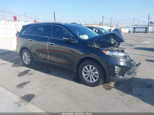 5XYPG4A55KG523989 2019 KIA SORENTO - Image 1