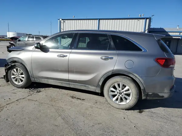 5XYPG4A55KG541957 2019 KIA SORENTO - Image 2