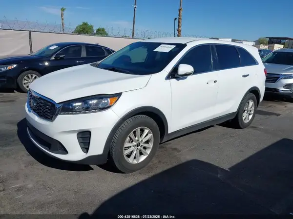 5XYPG4A55KG554000 2019 KIA SORENTO - Image 2