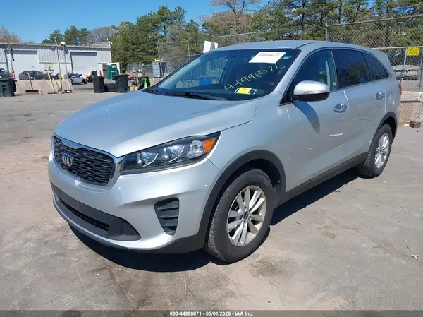 5XYPG4A55KG558757 2019 KIA SORENTO - Image 2