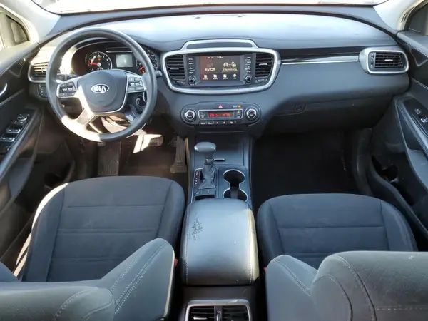 5XYPG4A55KG572531 2019 KIA SORENTO - Image 8