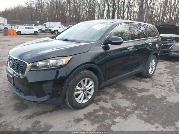 5XYPG4A55KG573128 2019 KIA SORENTO - Image 2