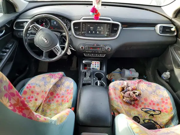5XYPG4A55KG586381 2019 KIA SORENTO - Image 8