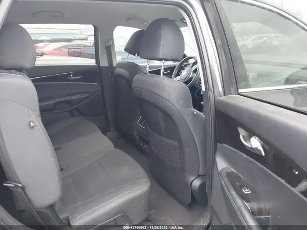 5XYPG4A55LG614441 2020 KIA SORENTO - Image 8