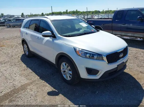 5XYPG4A56GG006479 2016 KIA SORENTO - Image 1